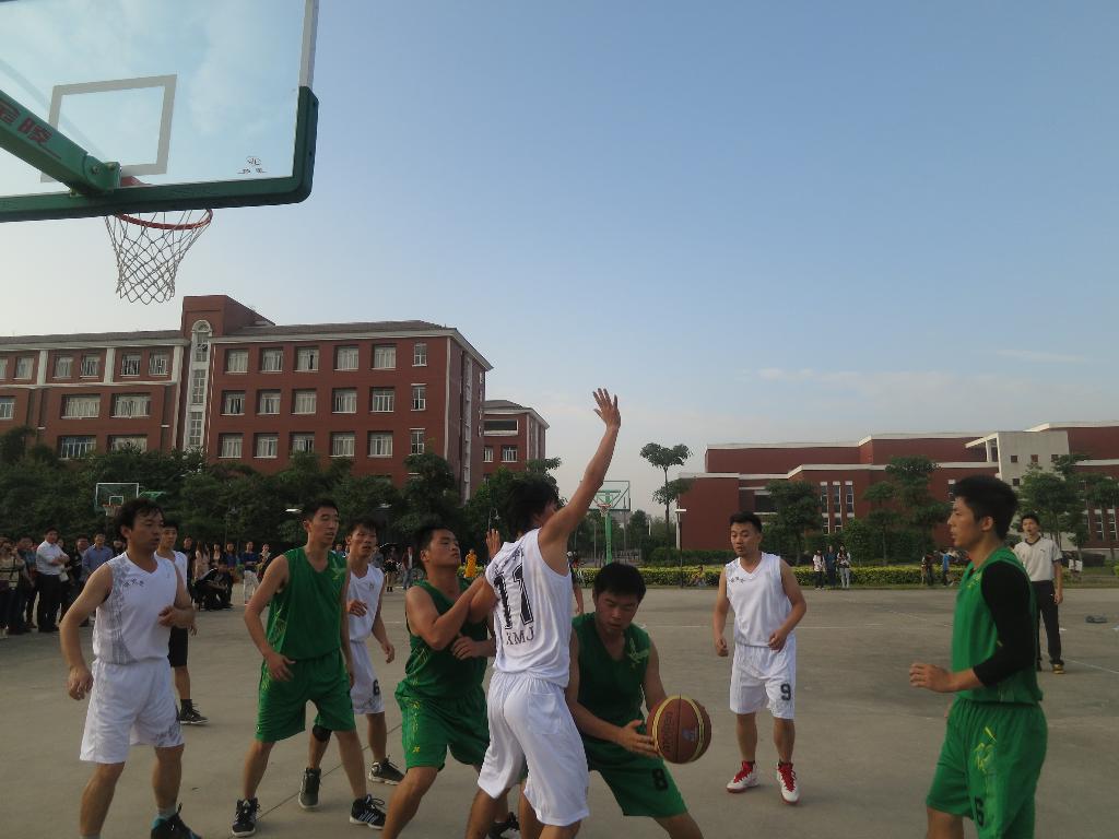 经院研究生男篮风采